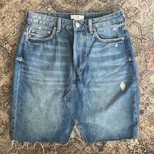 H&M denim skirt raw hem size 4